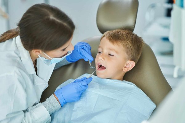 Trouvez le meilleur dentiste à Laval : votre guide pour des soins dentaires de qualité